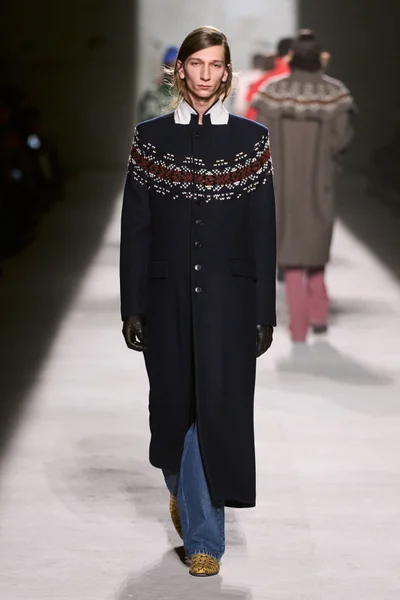 Look 54